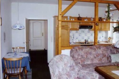 Borkum Ferienwohnungen Unterm Reetdach - Wohnung 5 - 5 Ess 4