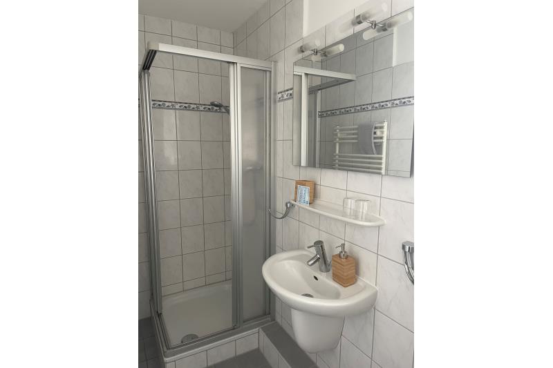 Borkum Hotel Haus Passat - Doppelzimmer 10 OG - 10 OG - Dusche
