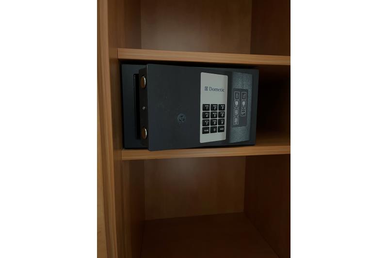 Borkum Hotel Haus Passat - Doppelzimmer 10 OG - Tresor