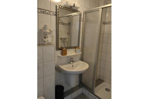 Borkum Hotel Haus Passat - Doppelzimmer 11 OG - Ausstattung 5