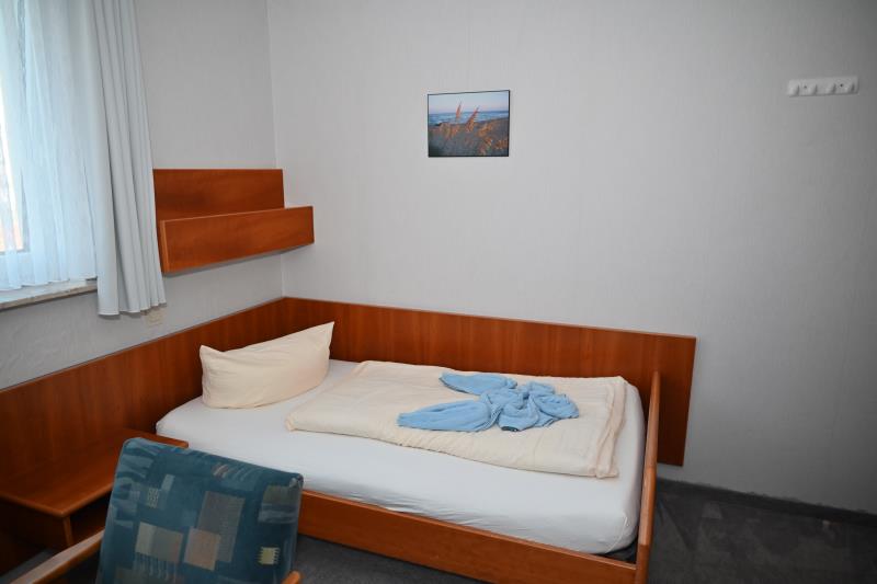 Borkum Hotel Haus Passat - Einzelzimmer 01 EG - Ausstattung 2