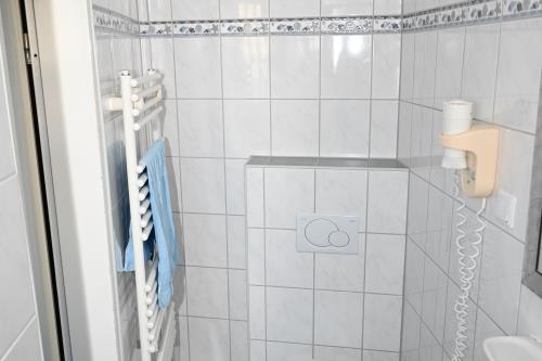 Borkum Hotel Haus Passat - Einzelzimmer Meerblick 07 OG - Bad