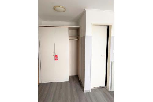 Borkum Hotel Haus Passat - Einzelzimmer Meerblick 14 OG - Schrank